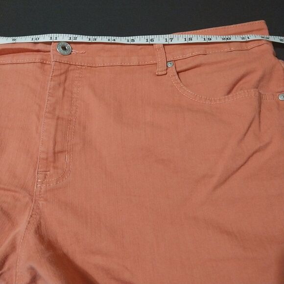 Bandolino shorts Womens 22W coral pink denim long below knee Stretchy Modesty - Picture 5 of 8